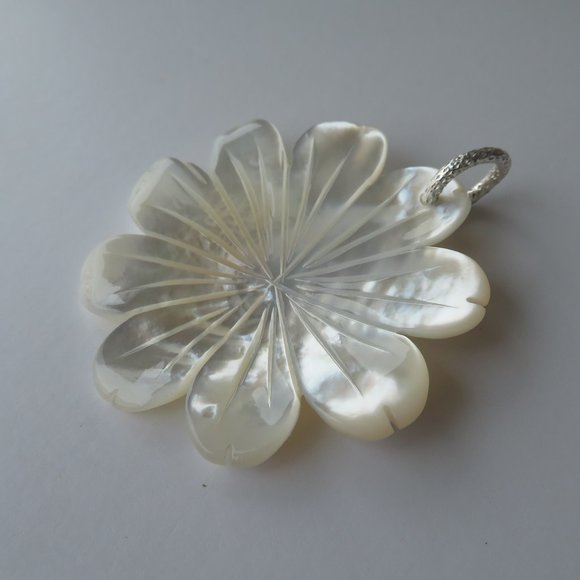 Gorgeous Carved Flower Natural Mother of Pearl Sterling Silver Pendant - Picture 6 of 16